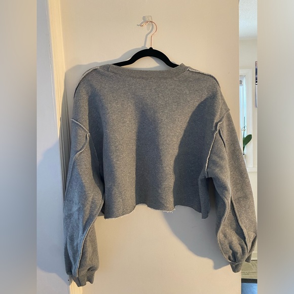 Cropped sweatshirt - Picture 2 of 2